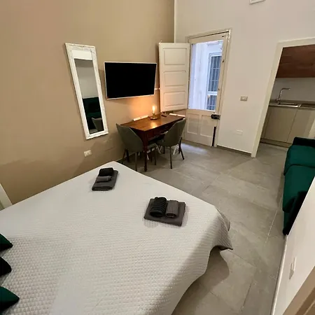 Tucci17 Apartament