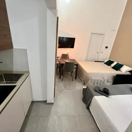 Tucci17 Apartment
