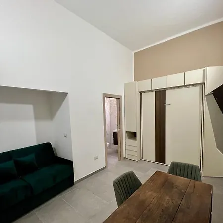 Tucci17