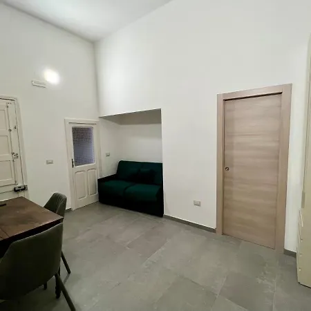 Tucci17 Apartment *