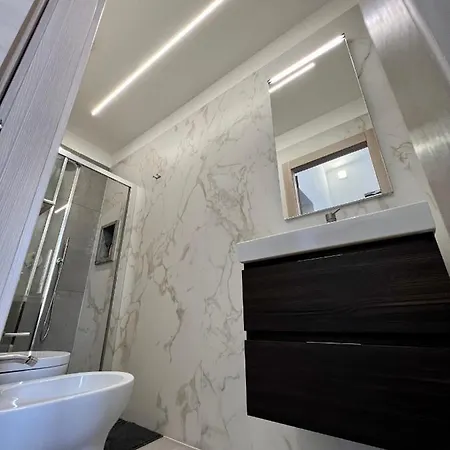 Tucci17 Apartment