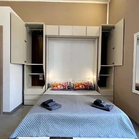 Tucci17 Apartment *